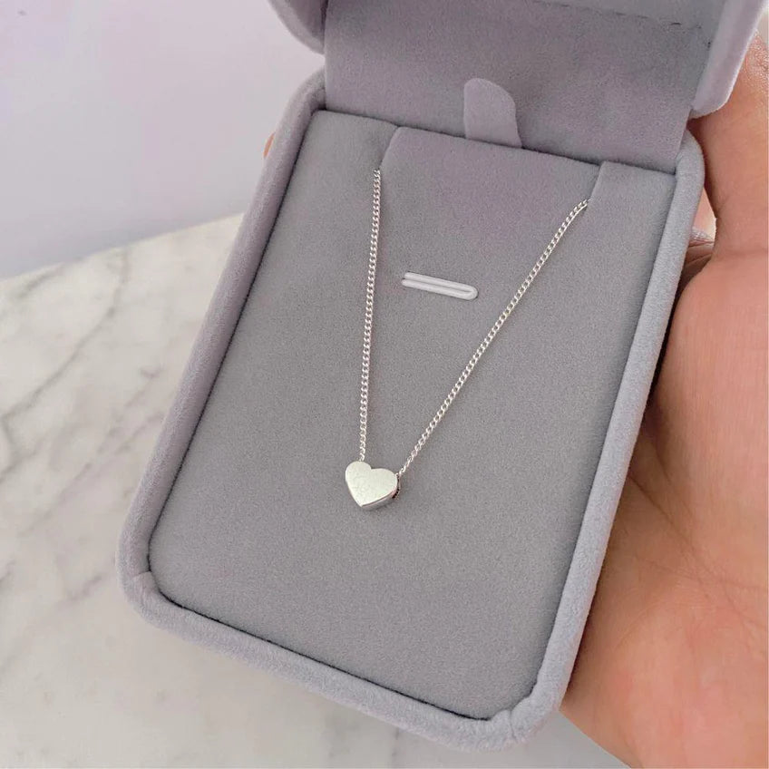 Collar corazon encajonado